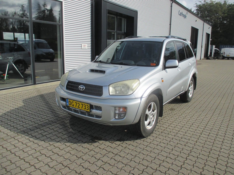 Toyota RAV4 2,0 D-4D 4x4 Van 5d