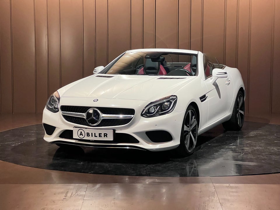 Mercedes SLC300 2,0 AMG Line aut. 2d