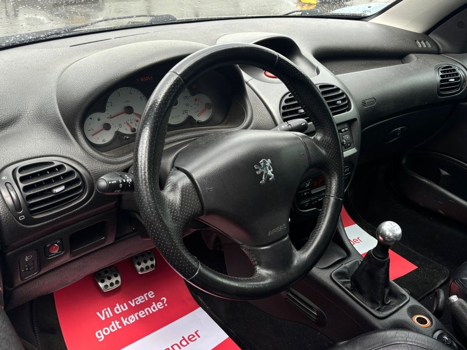 Peugeot 206 2,0 16V CC 2d