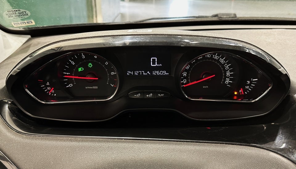 Peugeot 208 1,2 VTi Access 5d