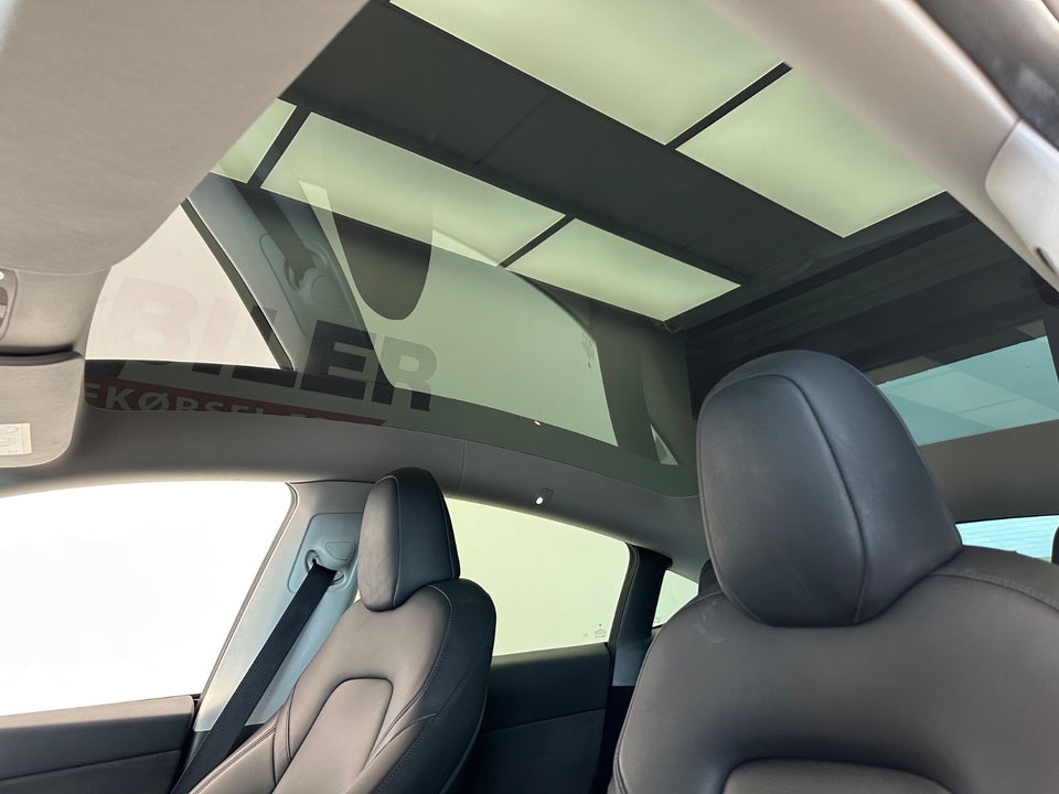 Tesla Model Y Long Range AWD 5d