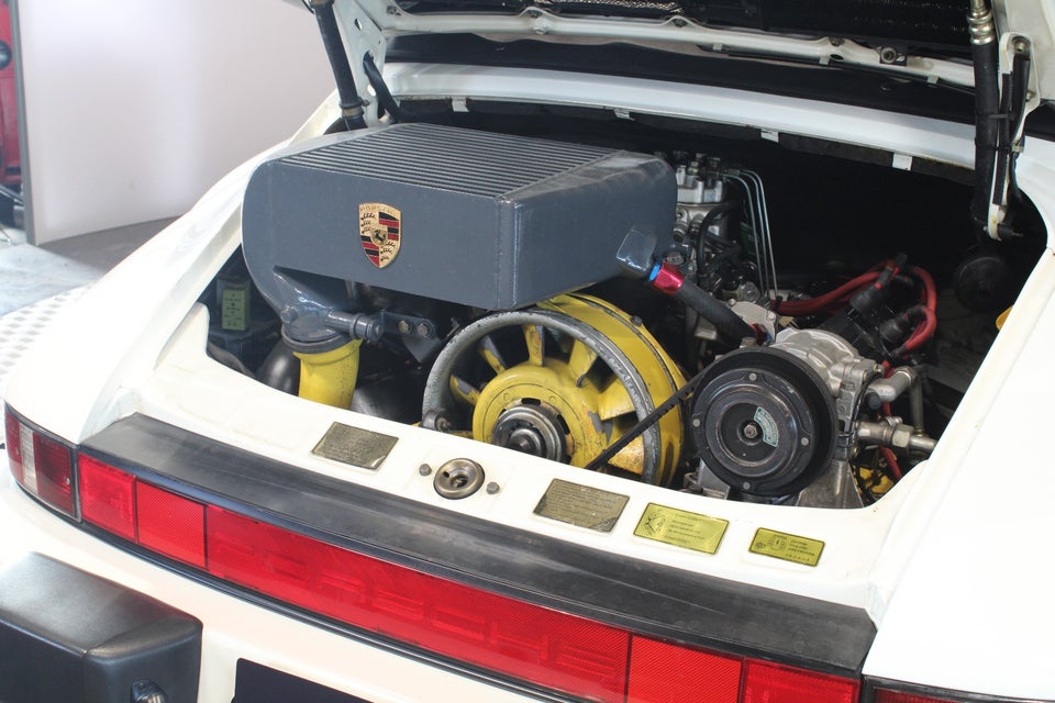 Porsche 911 3,3 Turbo Cabriolet 2d