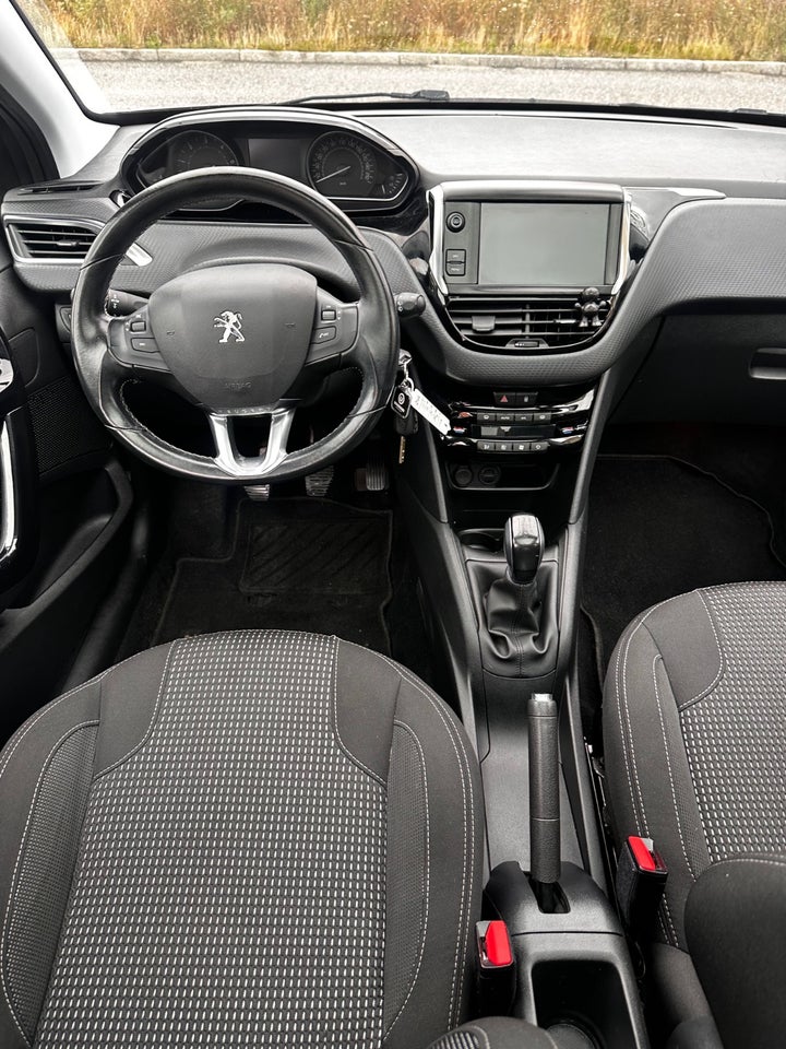 Peugeot 208 1,5 BlueHDi 100 Prestige Sky 5d