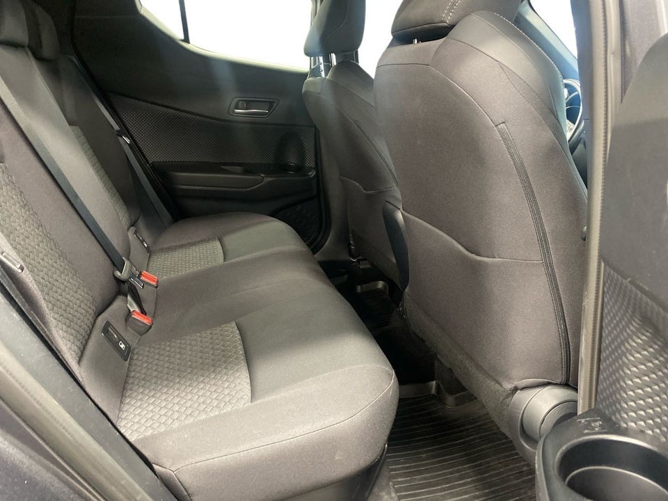 Toyota C-HR 1,8 Hybrid C-LUB Premium CVT 5d