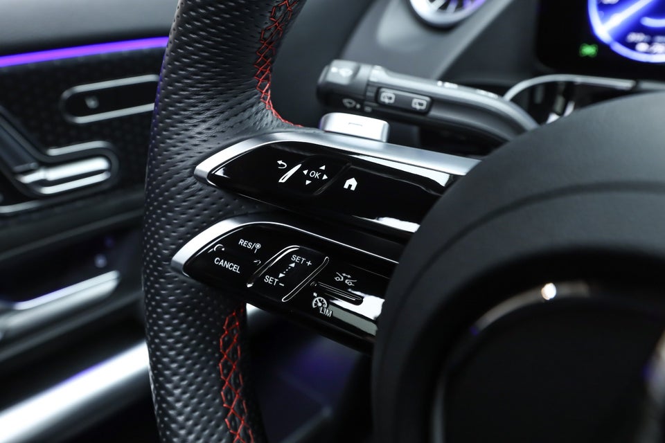 Mercedes EQA350 AMG Line Premium 4Matic 5d