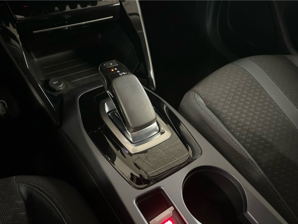 Peugeot e-2008 50 Allure 5d