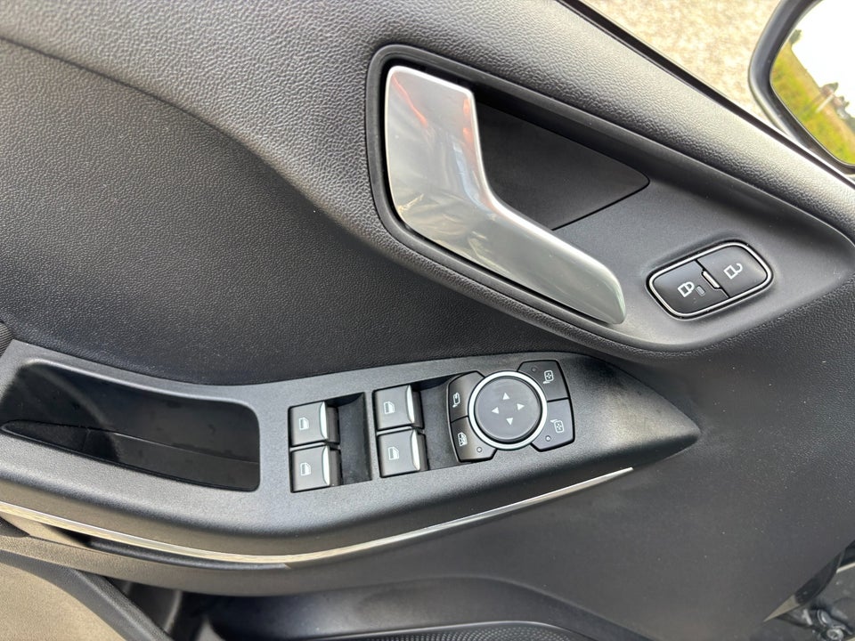 Ford Fiesta 1,0 EcoBoost Titanium 5d