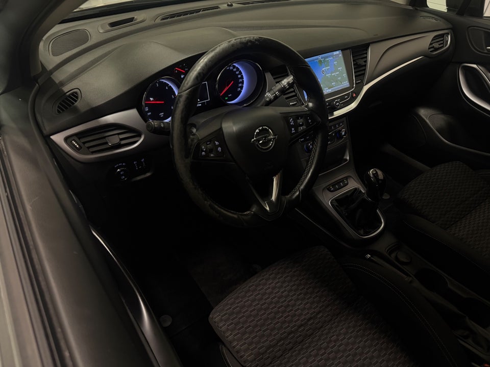 Opel Astra 1,6 CDTi 110 Enjoy 5d