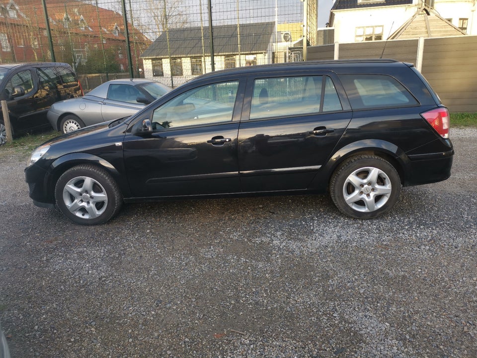 Opel Astra 1,6 16V 115 Enjoy Wagon 5d