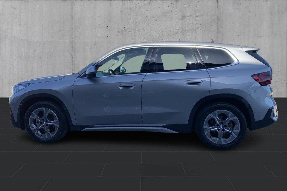 BMW iX1 eDrive20 X-Line 5d