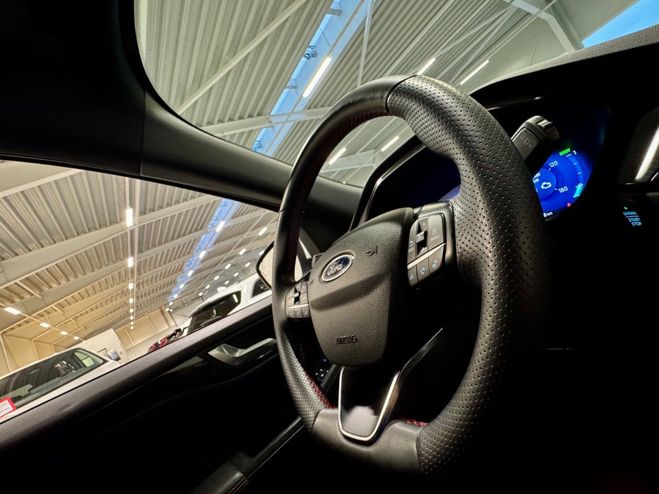 Ford Kuga 2,5 PHEV ST-Line X CVT 5d