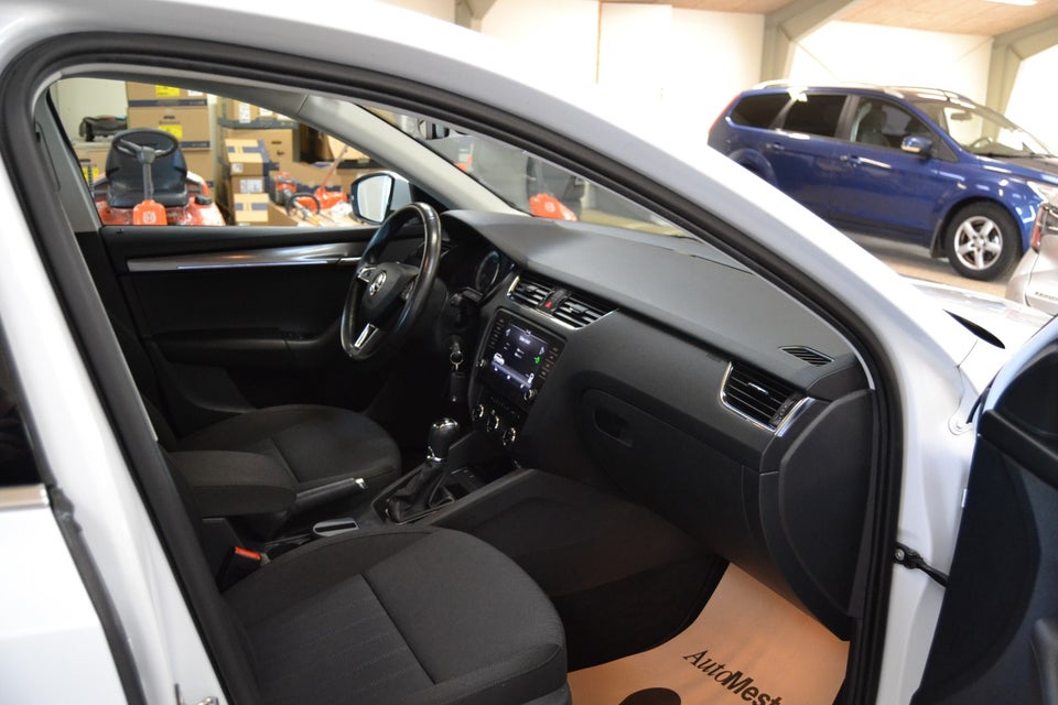 Skoda Octavia 2,0 TDi 150 Style Combi DSG 5d