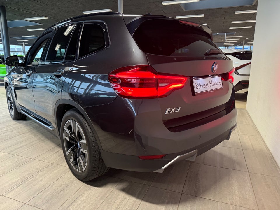 BMW iX3 Charged 5d