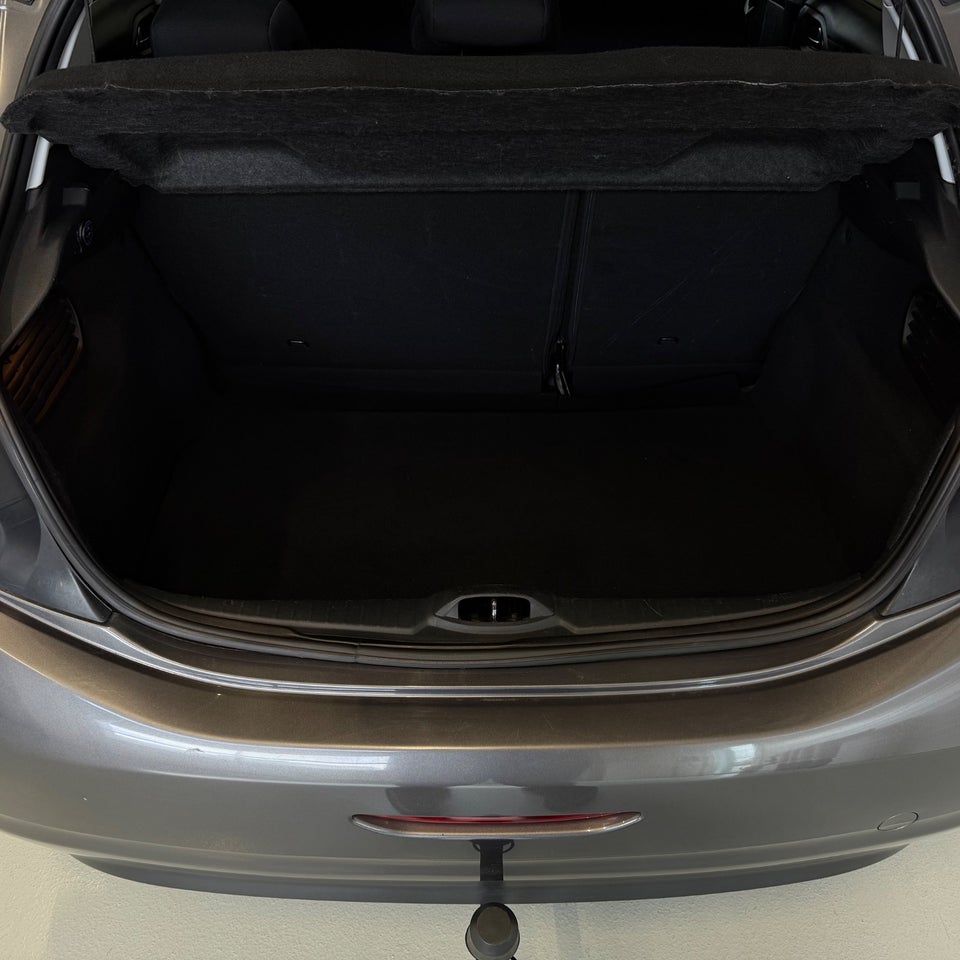 Peugeot 208 1,6 BlueHDi 100 Active 5d