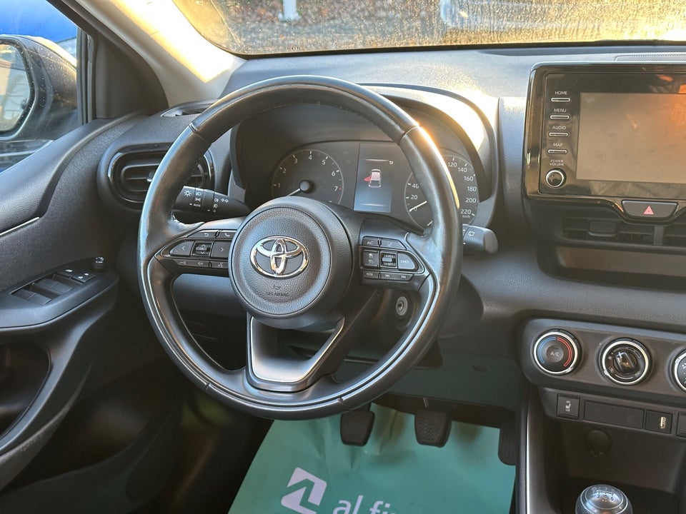 Toyota Yaris 1,5 Active Tech+ Design 5d