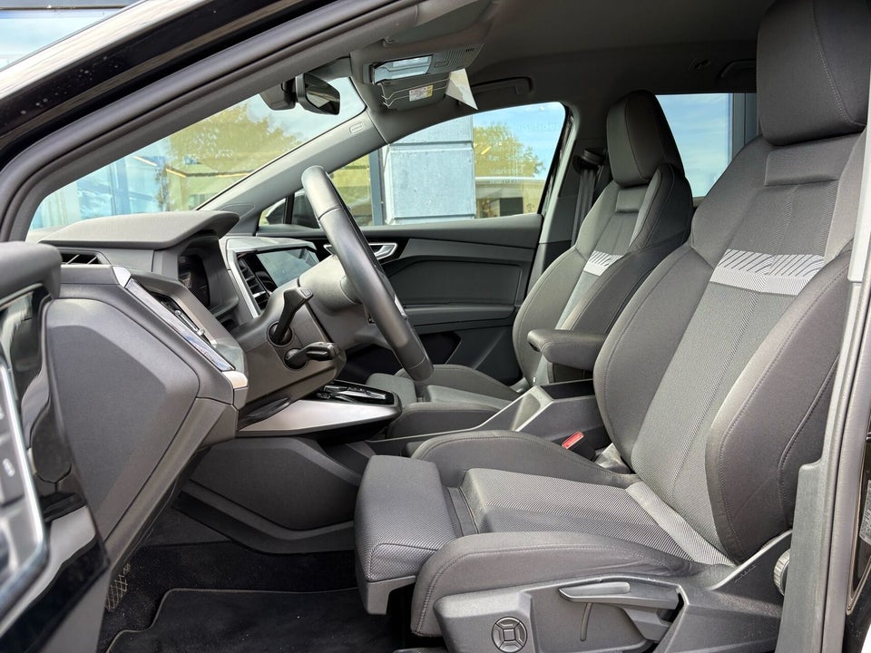 Audi Q4 e-tron 40 Advanced 5d