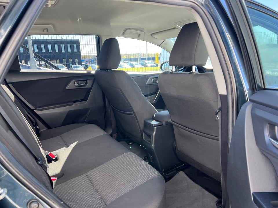 Toyota Auris 1,6 T2+ MDS 5d