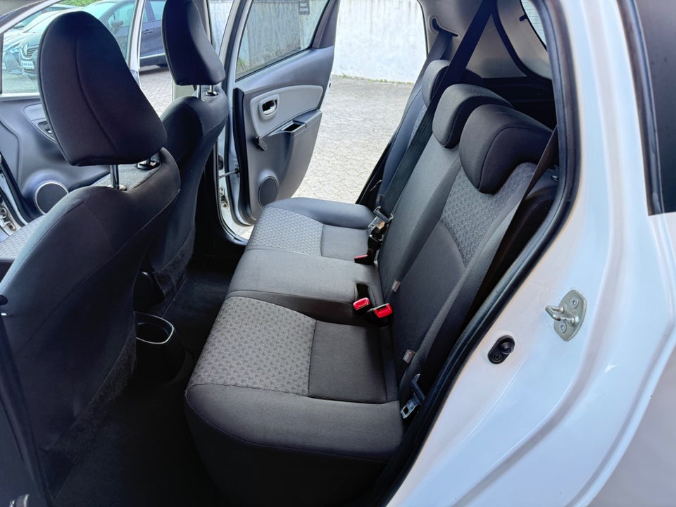 Toyota Yaris 1,3 VVT-i T2 Limited 5d