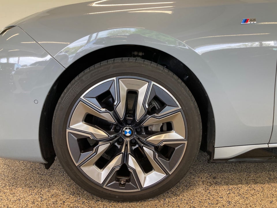 BMW i7 xDrive60 M-Sport 4d