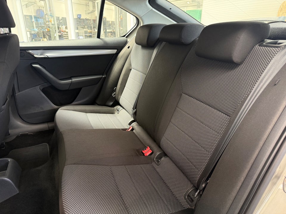 Skoda Octavia 1,2 TSi 105 Elegance Combi DSG 5d