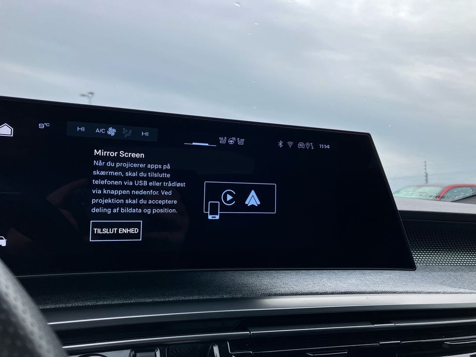 Peugeot e-3008 77 GT 5d