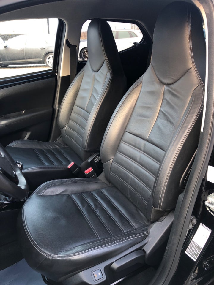 Toyota Aygo 1,0 VVT-i x-cellence 5d