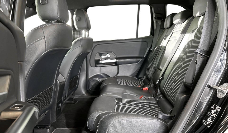 Mercedes EQB300 4Matic 5d