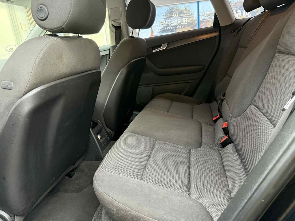 Audi A3 2,0 TDi 136 Ambiente Sportback 5d