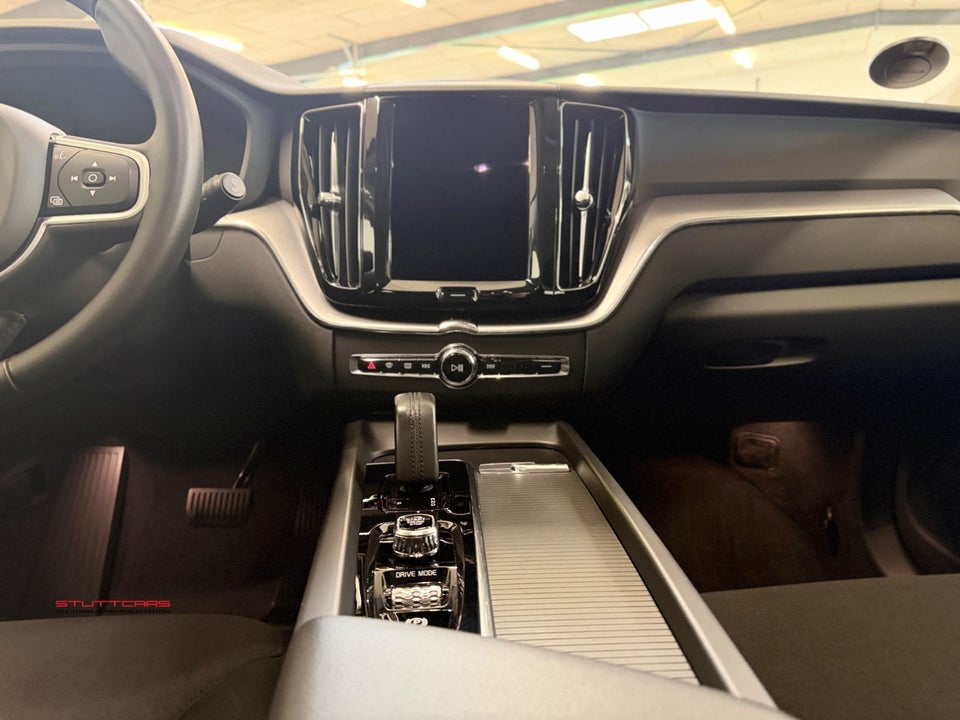 Volvo XC60 2,0 B4 197 Momentum aut. 5d