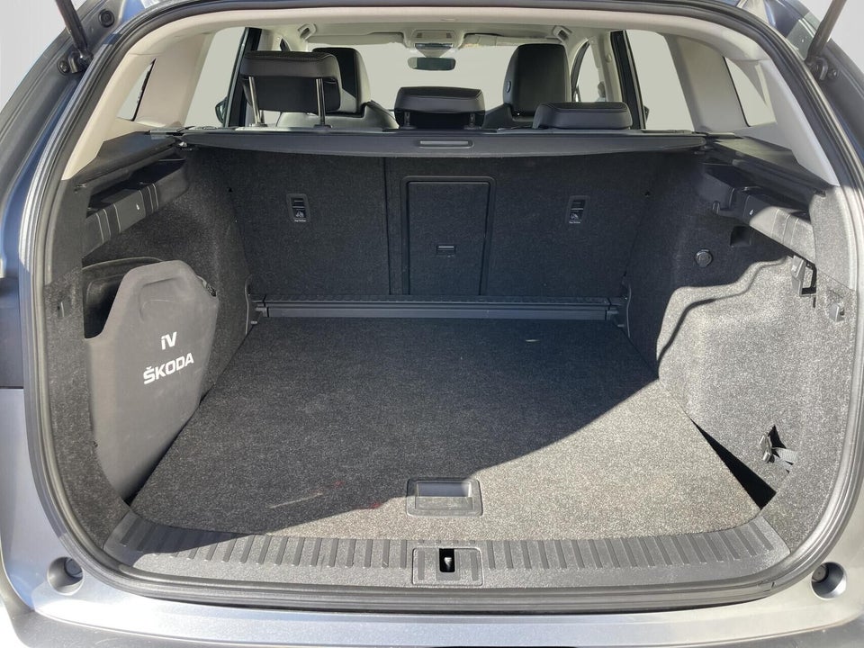 Skoda Enyaq 60 iV Loft 5d