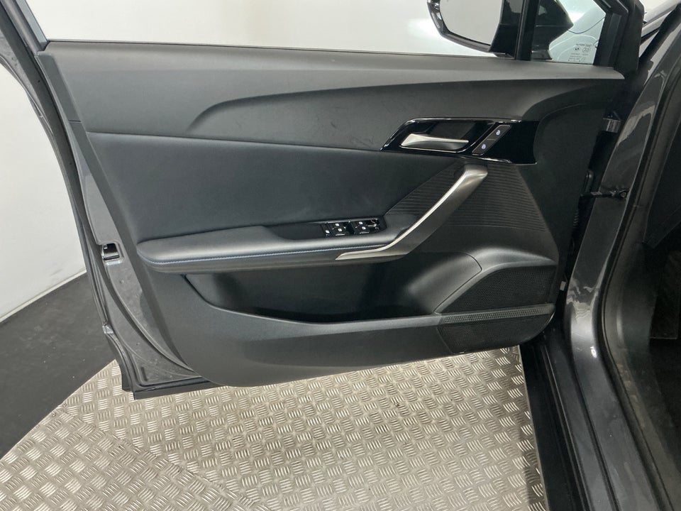 MG 4 77 Luxury Extended Range 5d