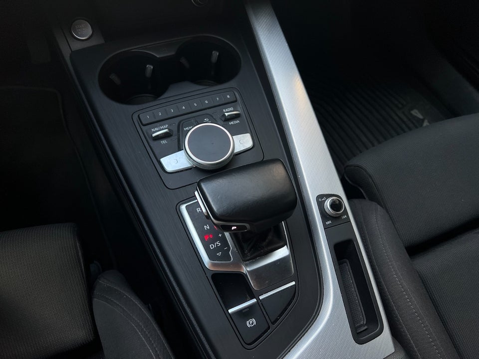 Audi A4 3,0 TDi 218 Avant quattro S-tr. 5d