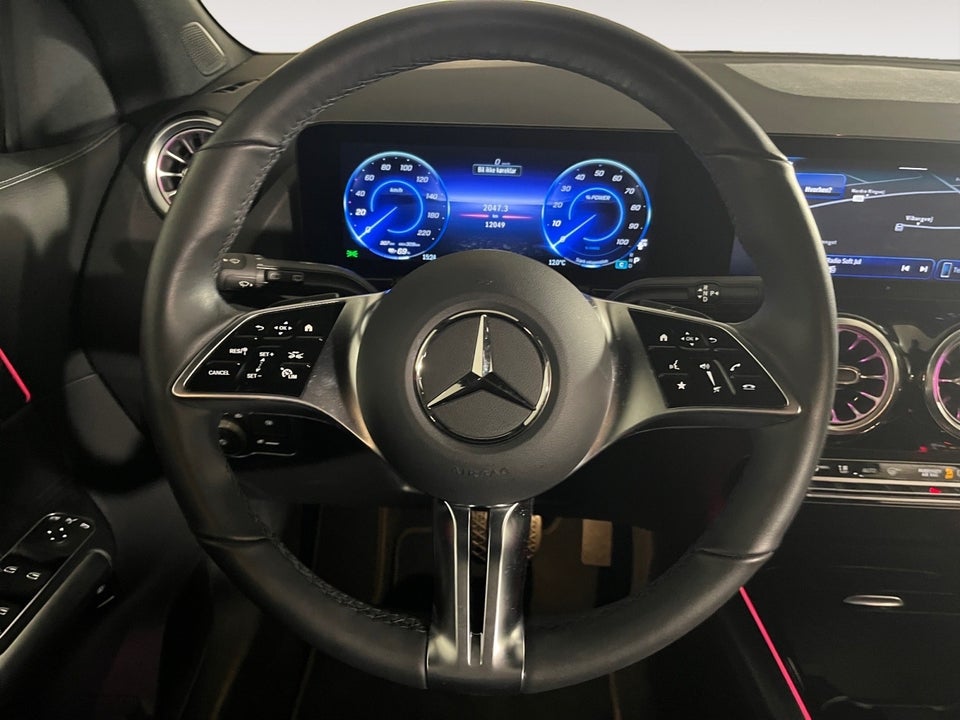 Mercedes EQA300 Progressive 4Matic 5d