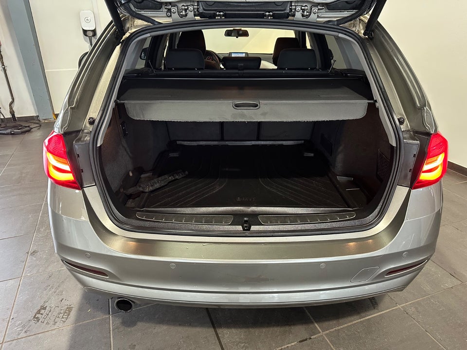 BMW 318i 1,5 Touring 5d