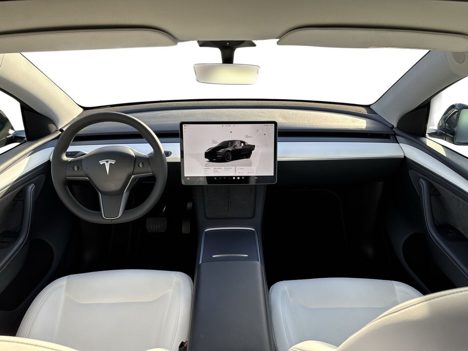 Tesla Model Y Long Range AWD 5d