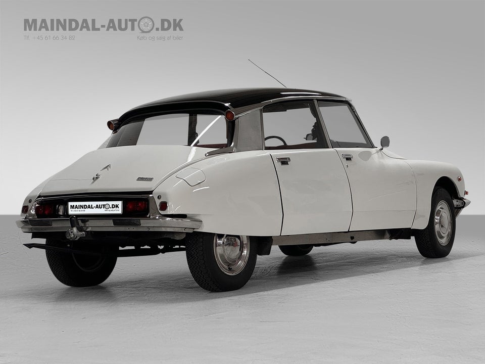 Citroën DS19 1,9 DSpecial 4d