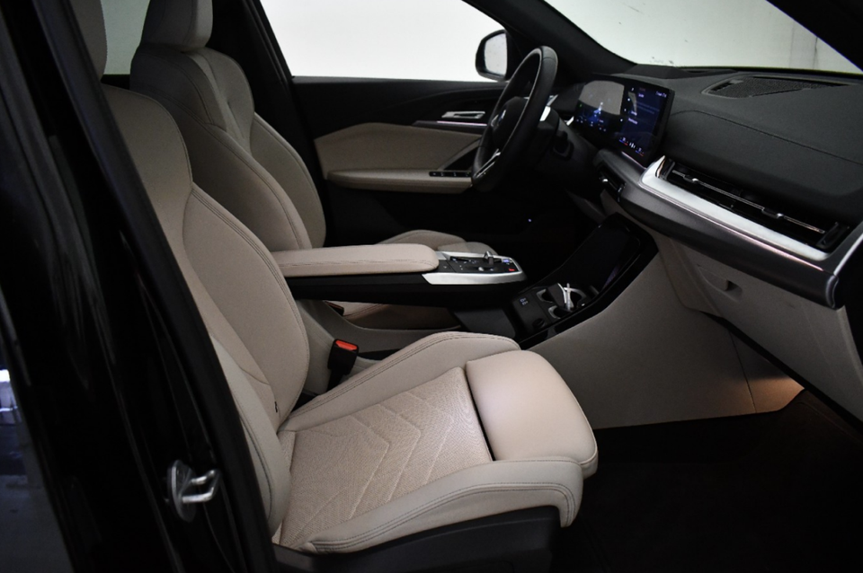 BMW iX2 eDrive20 M-Sport 5d