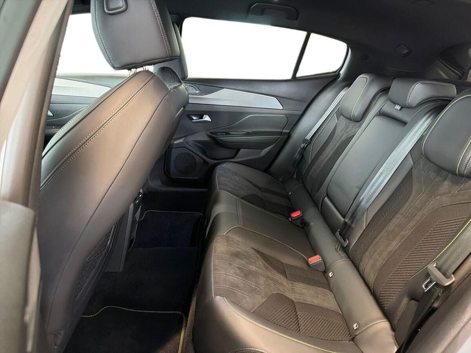 Peugeot e-408 58 GT 5d