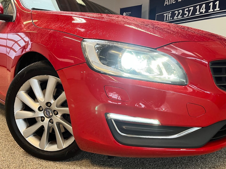 Volvo V60 2,0 D4 190 Summum aut. 5d