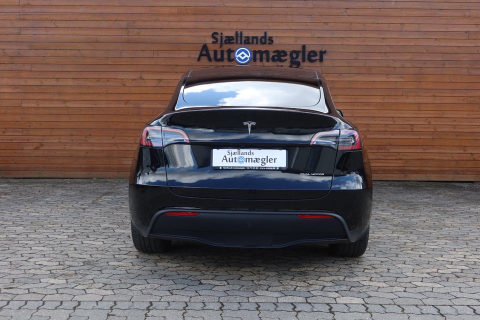 Tesla Model Y Long Range AWD 5d