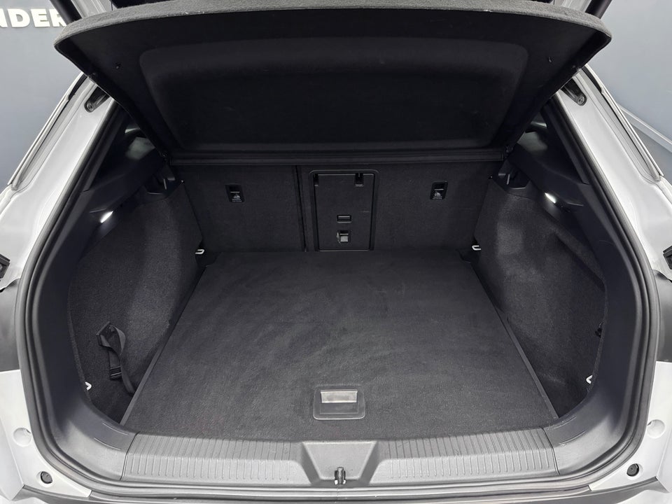 VW ID.4 77 Pro Performance Tech 5d