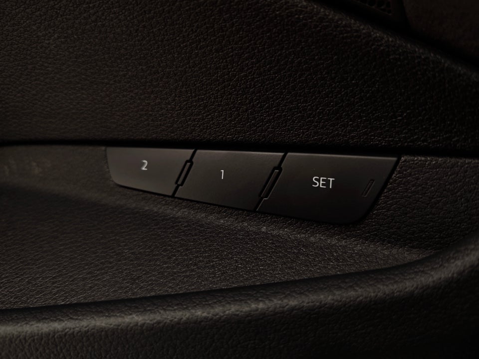 Audi e-tron 55 quattro 5d