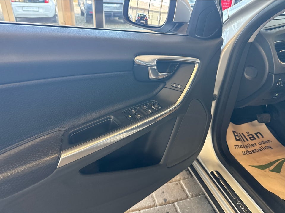 Volvo S60 2,0 T5 240 Summum aut. 4d