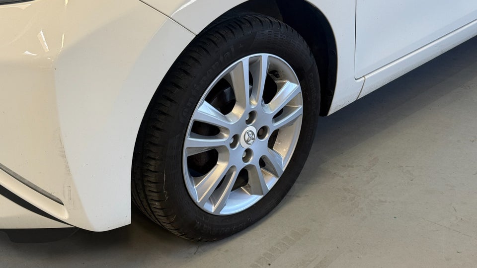 Toyota Aygo 1,0 VVT-i x-clusiv 5d