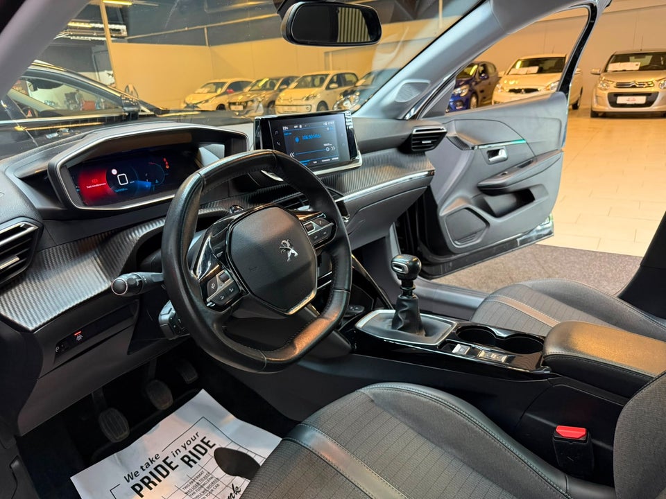 Peugeot 208 1,5 BlueHDi 100 Allure Sky 5d