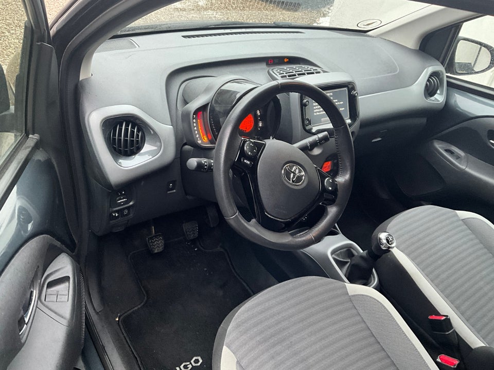 Toyota Aygo 1,0 VVT-i x-pose 5d