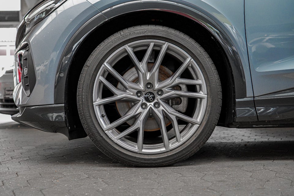 Audi Q4 e-tron 45 S-line quattro 5d