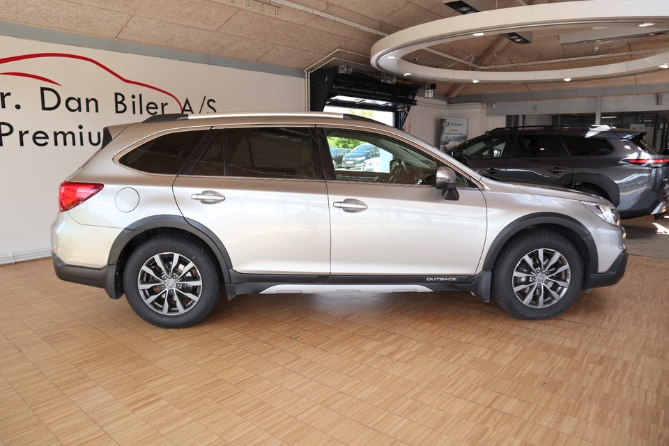 Subaru Outback 2,0 D Summit CVT AWD 5d