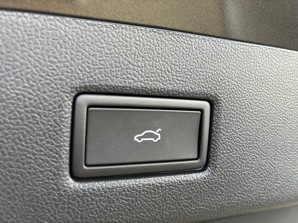 Ford Explorer 77 Premium Extended Range 5d