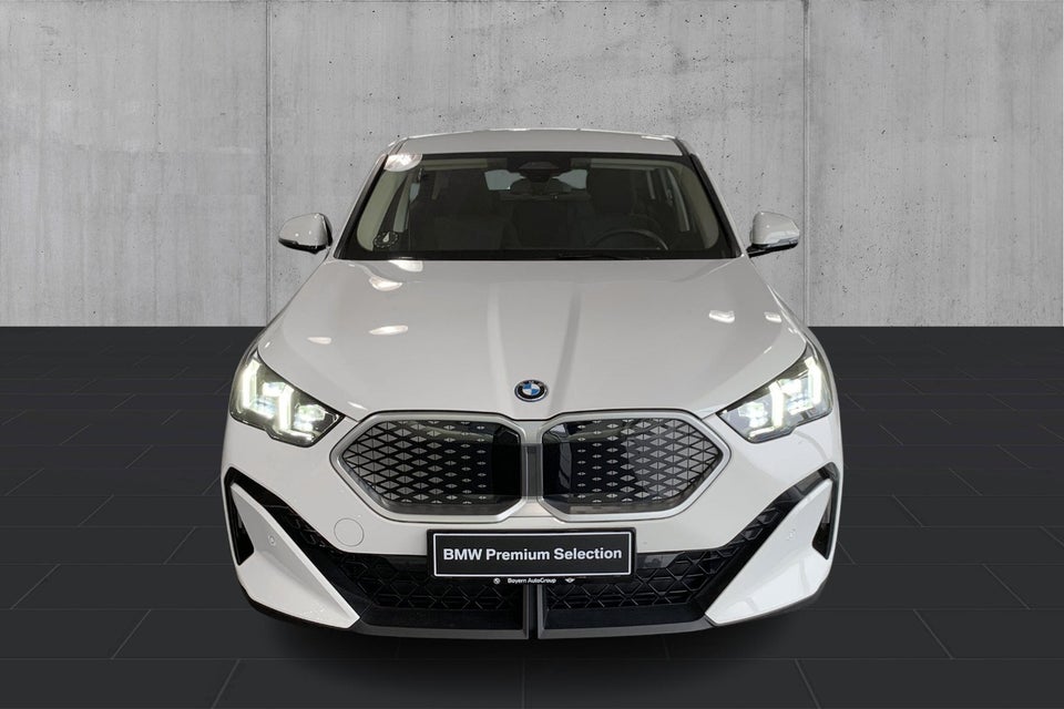 BMW iX2 eDrive20 5d